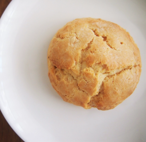 地元産の野菜や果物などの食材を活かして健康を考えて考案したスコーンやスープを中心に提供しています。
